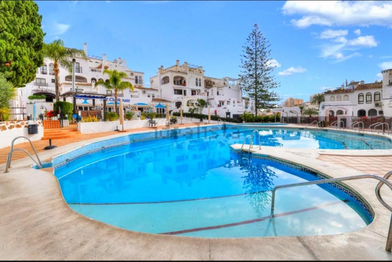 Estudio Pasodoble. Pueblo Evita بينالماذينا المظهر الخارجي الصورة